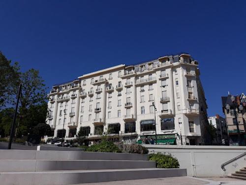 Studio Grand Hotel Chatel Guyon Экстерьер фото